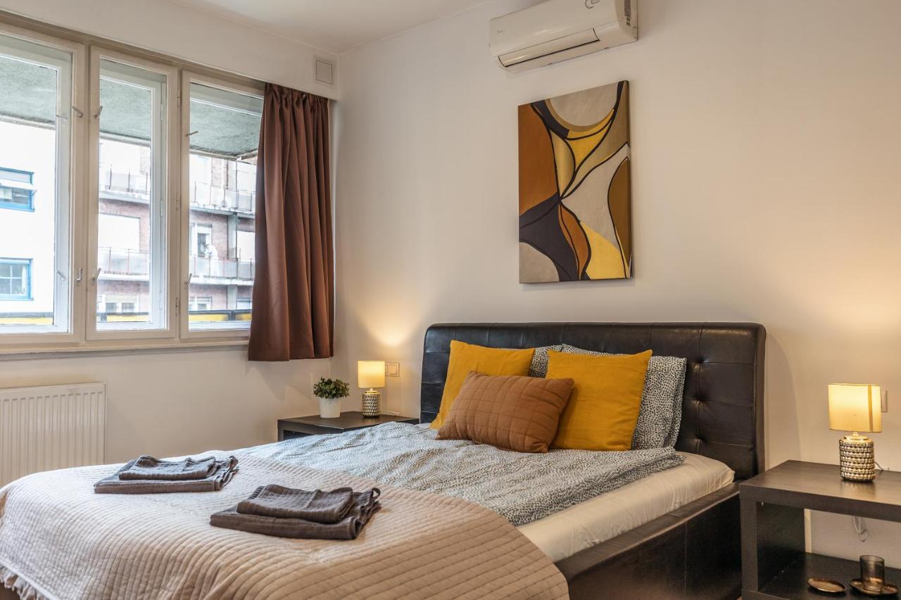 Gems Of - Tiger Eye Apartment