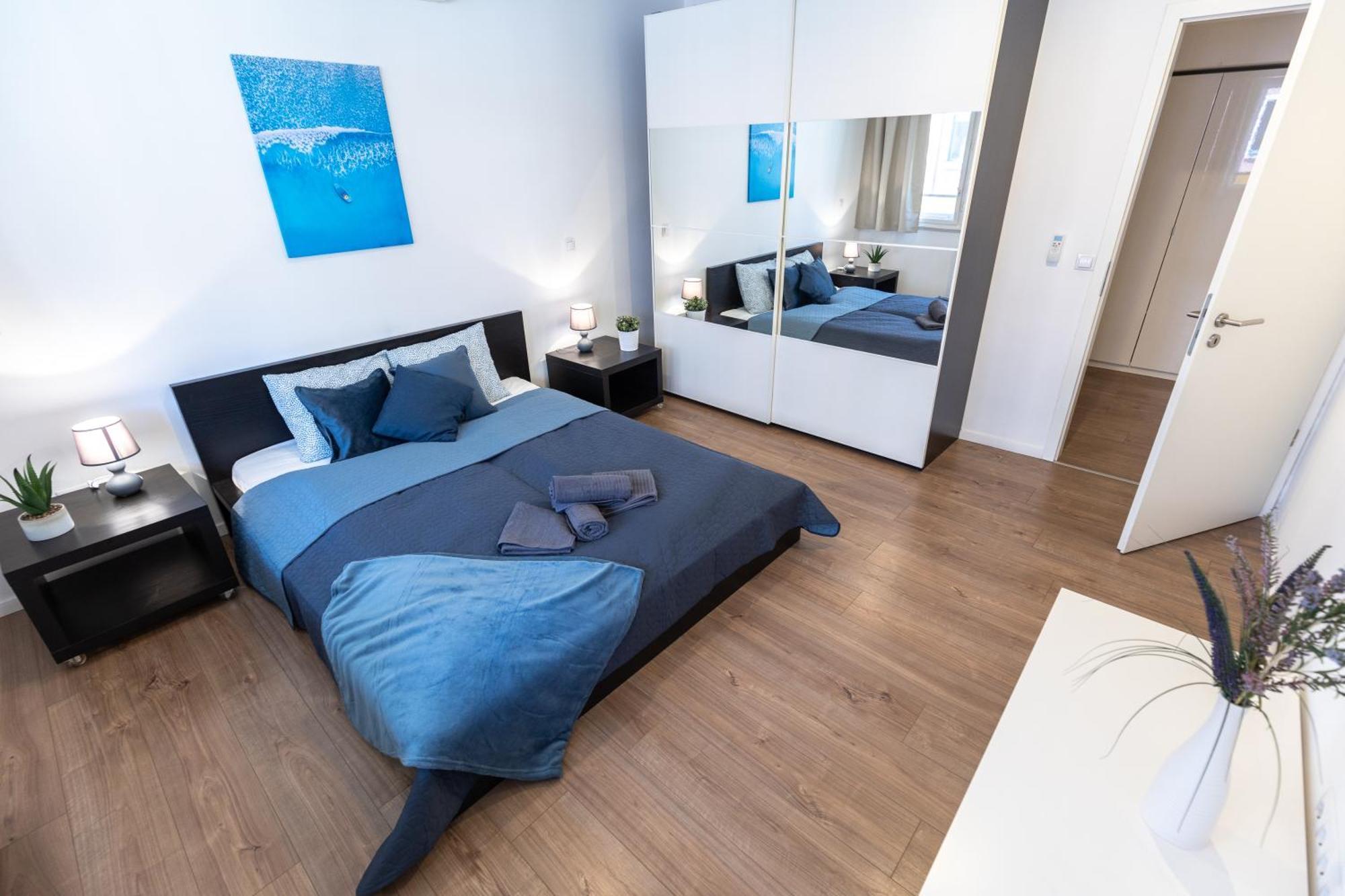 Apartment Gems Of - Tiger Eye *