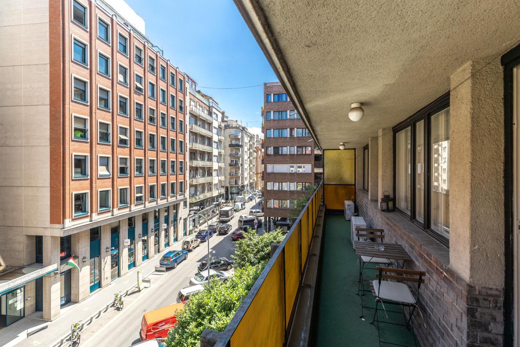 Gems Of - Tiger Eye Apartment *